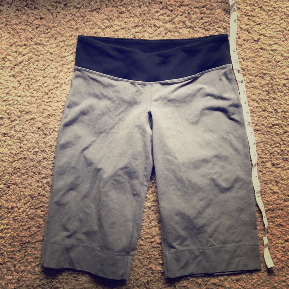 Lululemon knee length clamdigger style grey shorts
